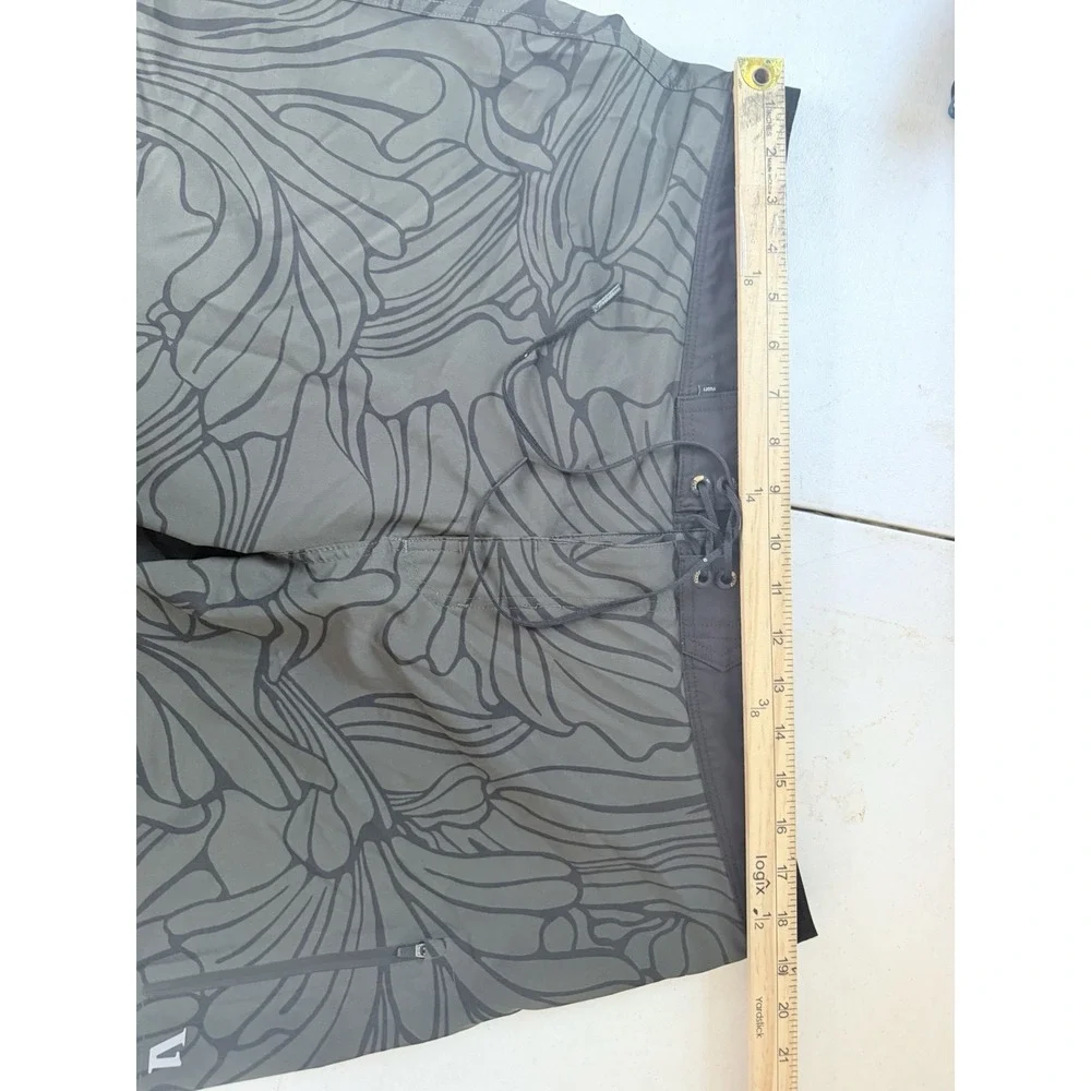 Vuori Cruise Boardshorts Shorts Men's 36 Gray Board Summer 7.5